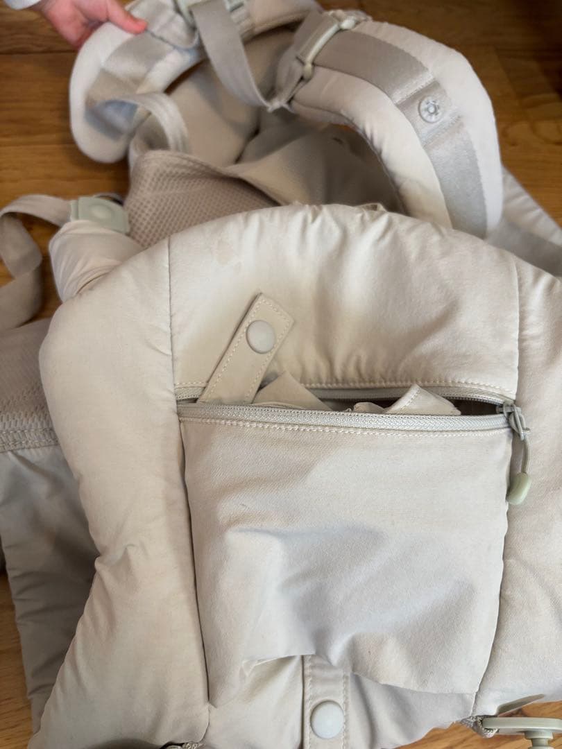 ピトレスク　ユナイテッドアローズ抱っこ紐(よだれカバー付