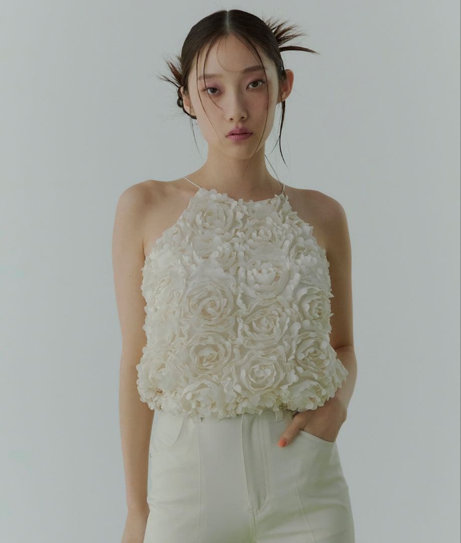 eimy istoire ボリュームフラワーモチーフアメスリトップス　アイボリー
