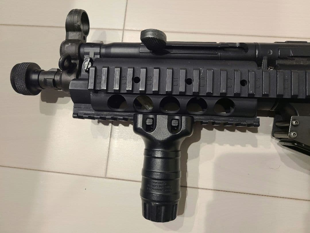 東京マルイ 化粧箱無し mp5 32569 kal.9mm×19 付属品あり