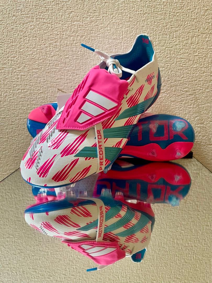 【日本未発売】アディダス プレデター エリート フォールド オーバータン仕様FG