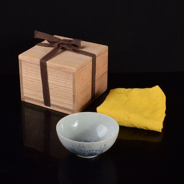 伊万里焼　古伊万里　初期伊万里吹墨染付　花文碗　時代箱