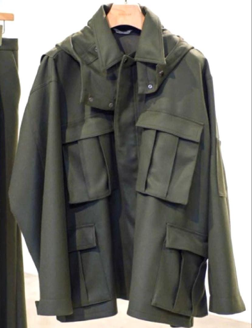 オーラリー　ショート丈コート