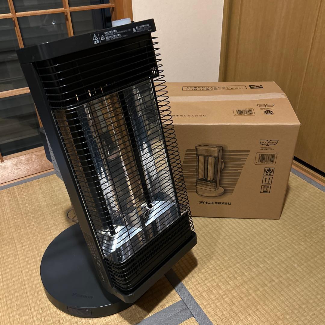 【12月16日迄】ダイキン　遠赤外線暖房機　セラムヒート　ERFT11-WS-H