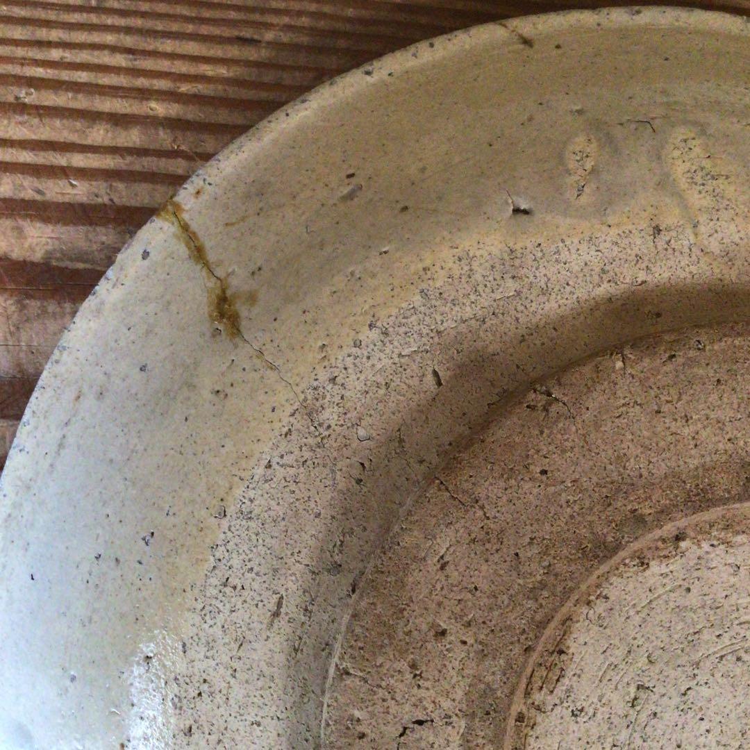 No4146 瀬戸焼き　鉄釉　馬の目皿　直径27.5cm 古瀬戸　石皿　送料無料