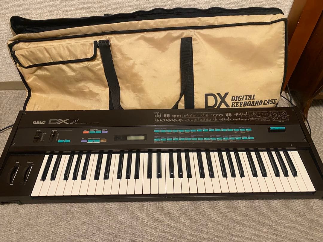 Yamaha DX7 デジタルシンセサイザー