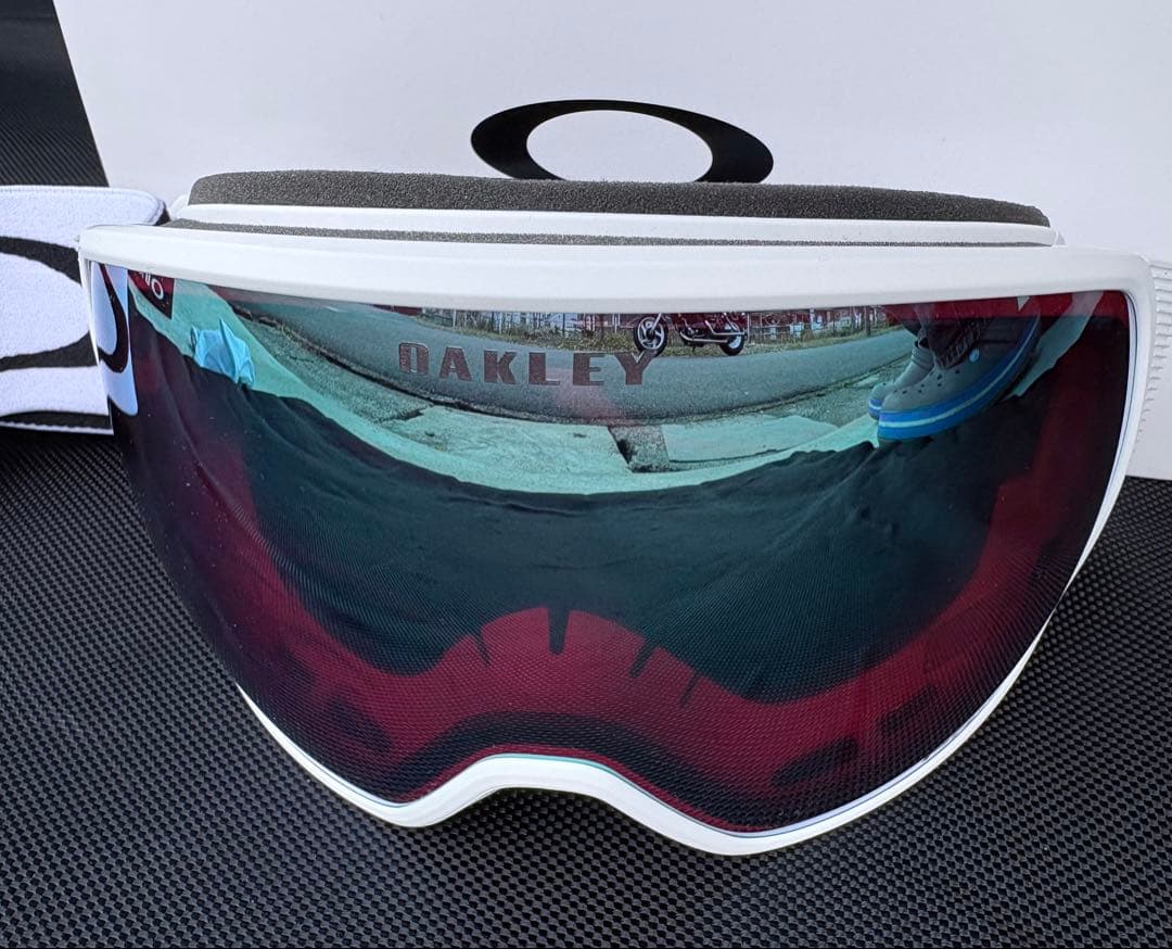 新品未使用‼️オークリー　フライトトラッカーXL