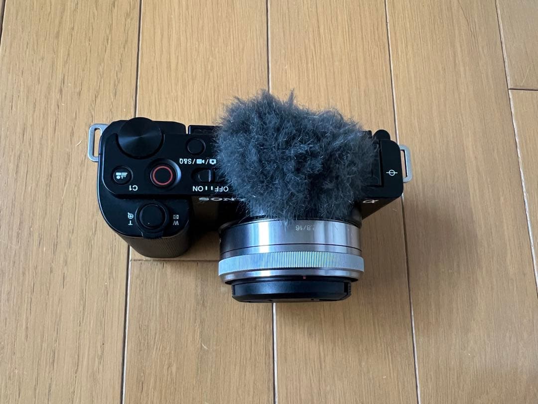 【カメラ+レンズ2点セット】SONY ZV-E10 本体 & 単焦点レンズ2点