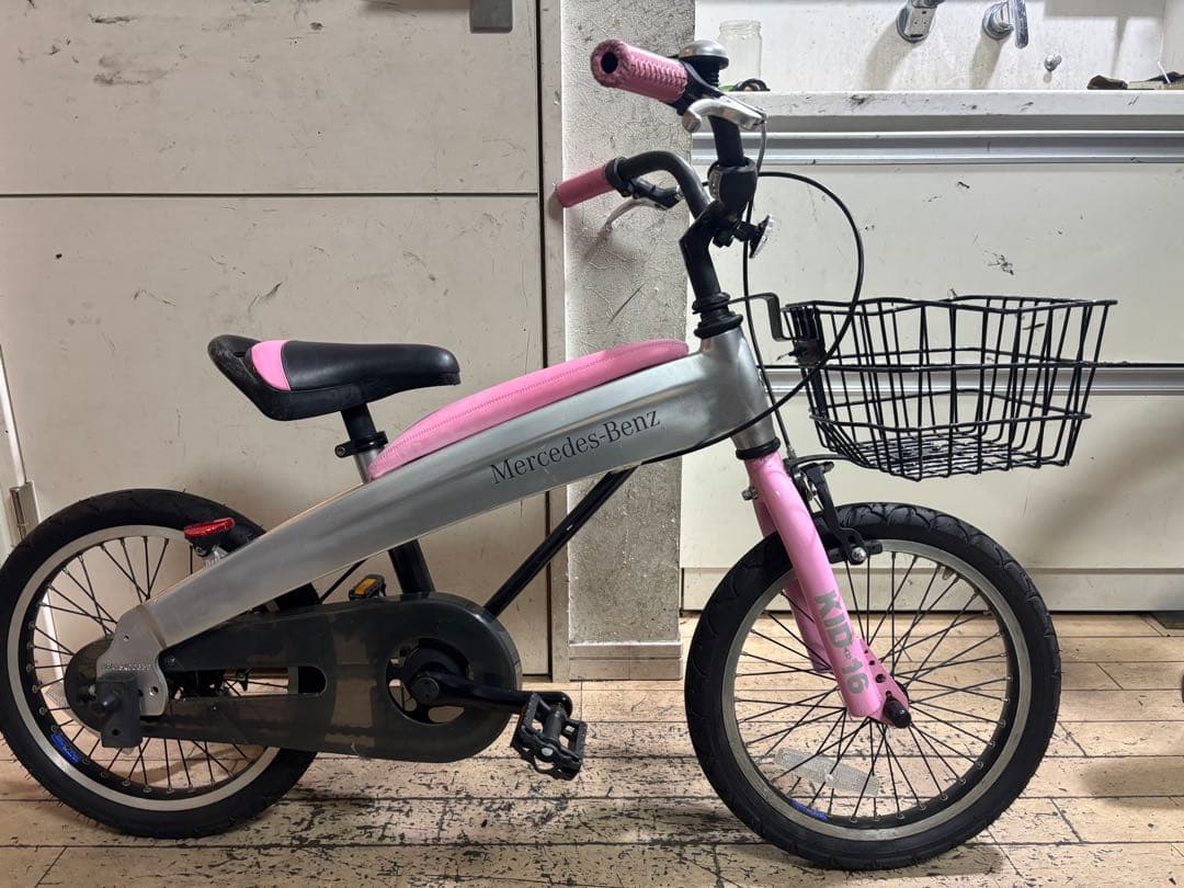 Mercedes-Benz メルセデスベンツ子供用自転車 シルバー/ピンク