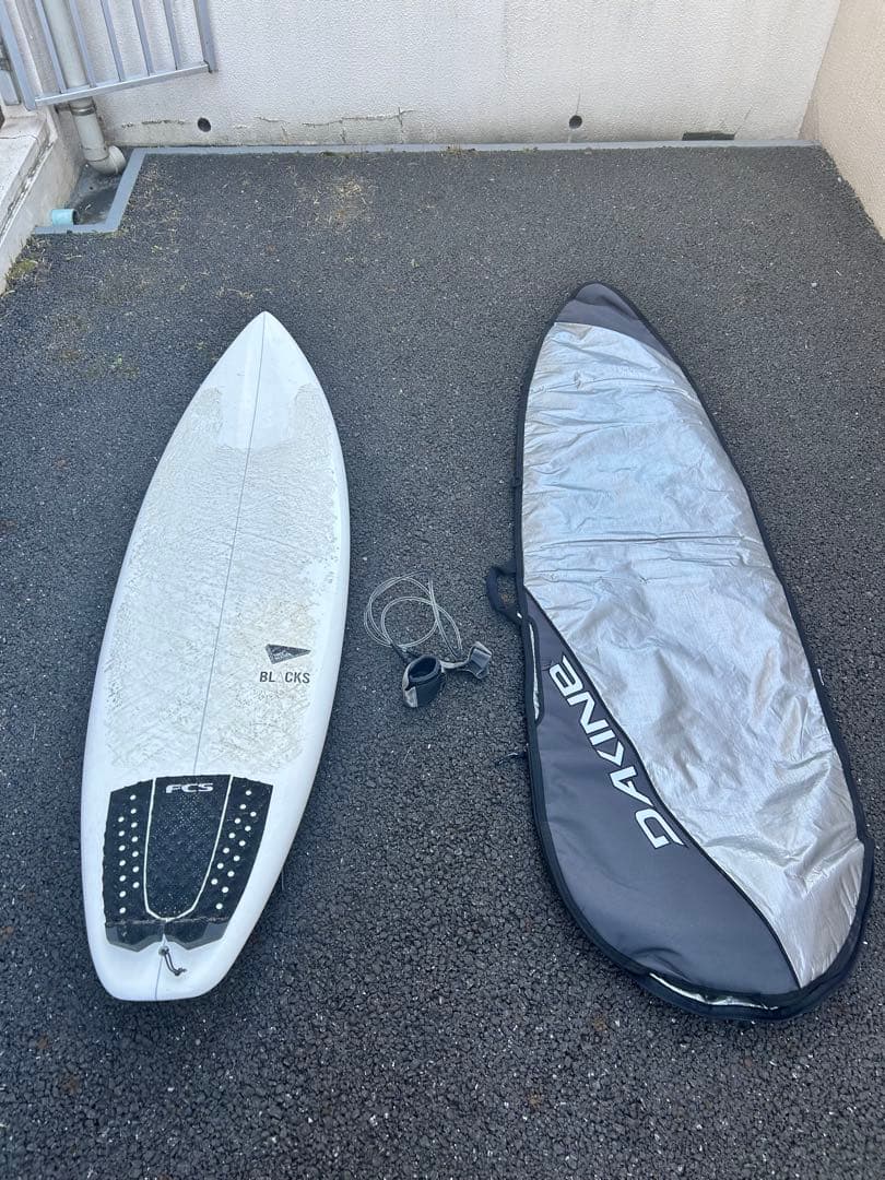 引き取り限定　BLCKS FCS サーフボード 3フィン DAKINEケース付き
