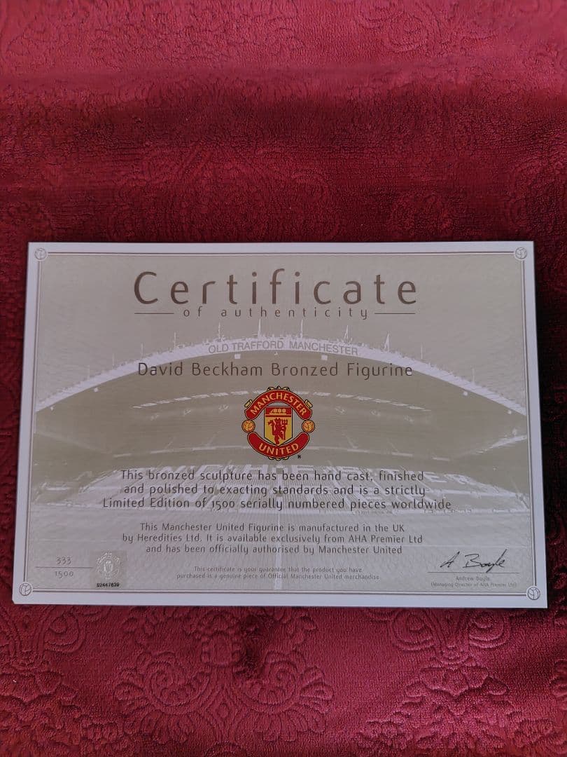 デビッド・ベッカム ブロンズ像