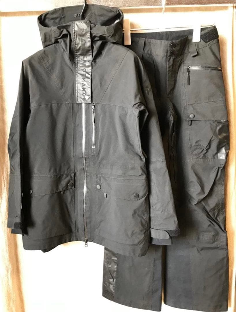 peakpaformans xs オールブラック　スキーウェア　スノボ