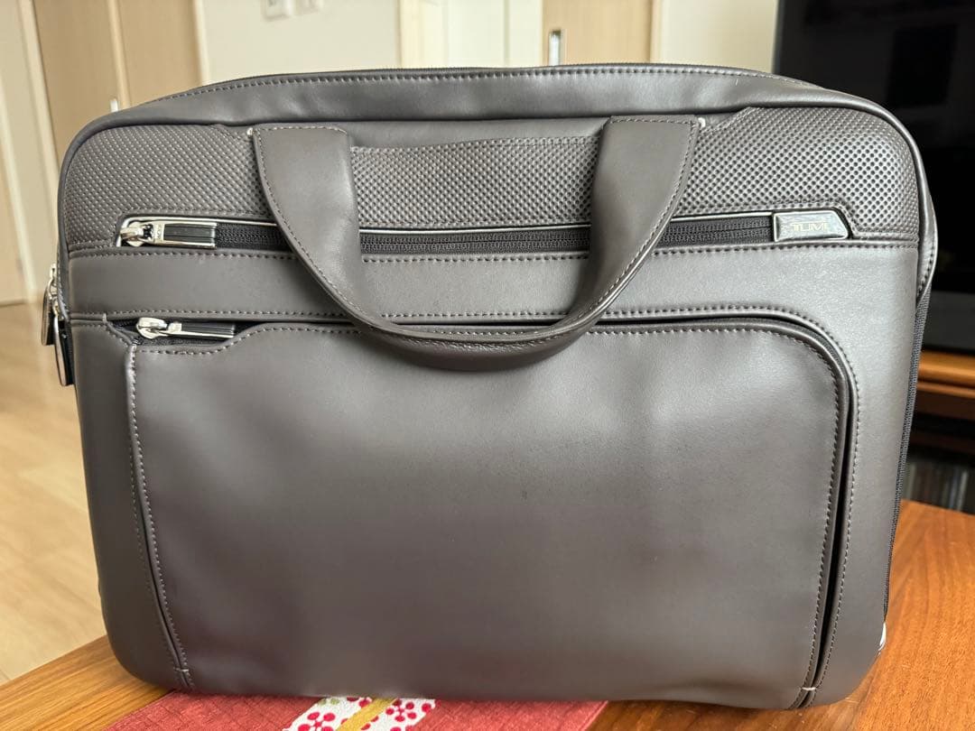 TUMI トゥミ　ビジネスバック