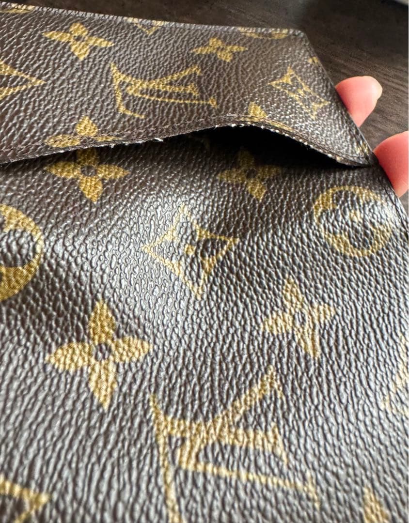 ルイヴィトン　カードケース