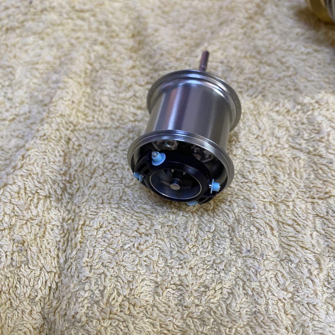 シマノ　カルカッタコンクエスト　50 シャロースプール付き　中古品