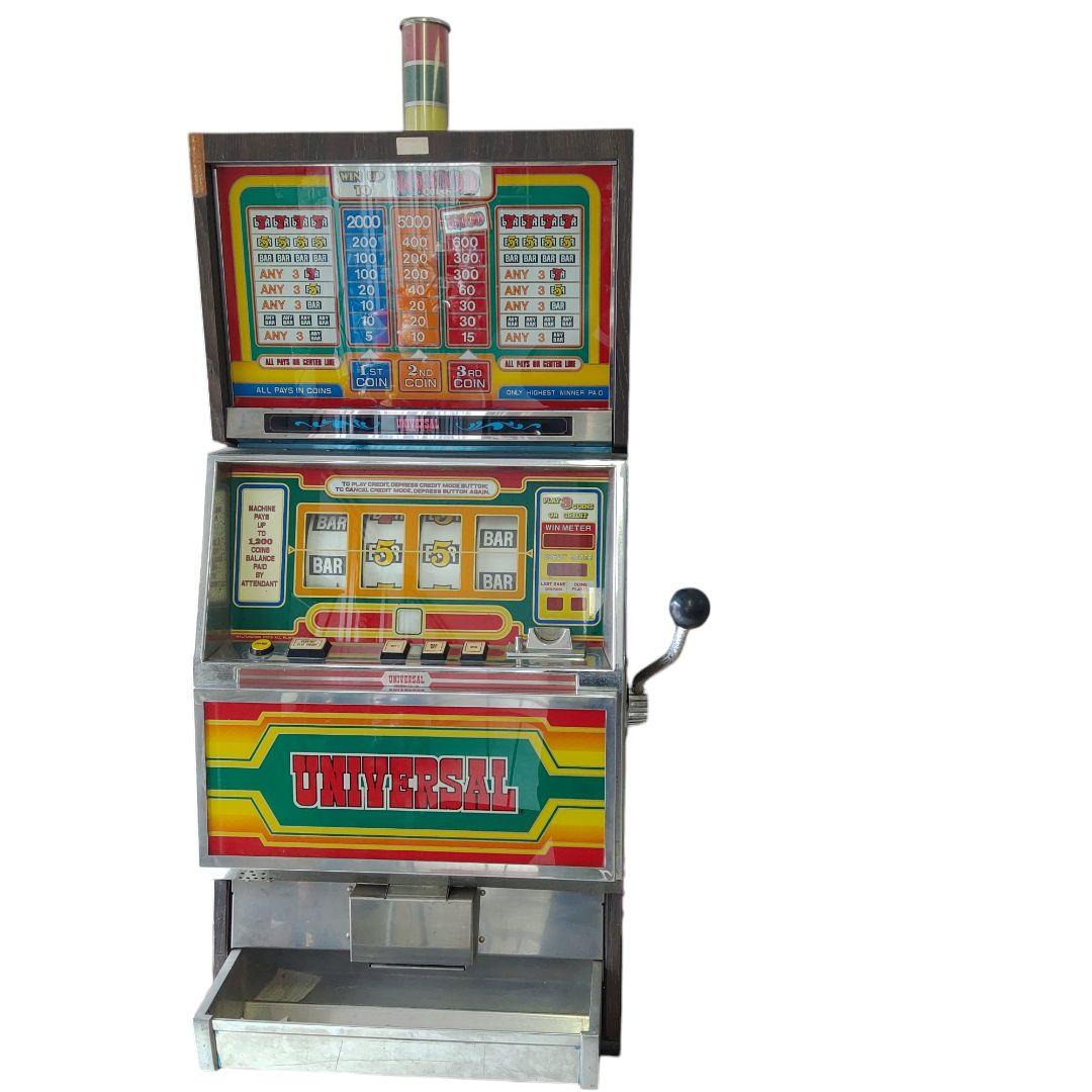 vintage UNIVERSAL スロットマシン TAITO当時物 屋内用