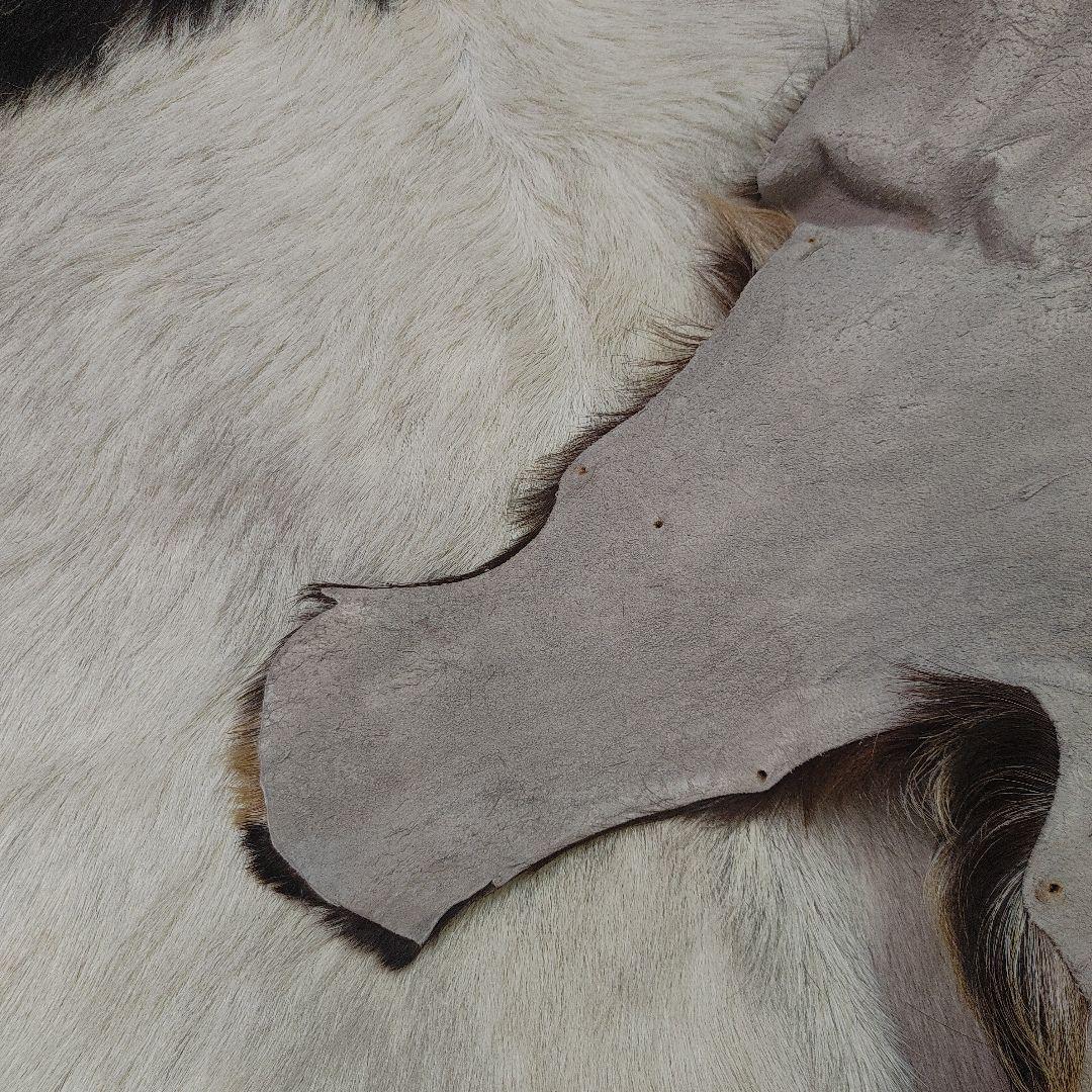 カウヘアー　カウラグ 天然牛革 新品 インテリア