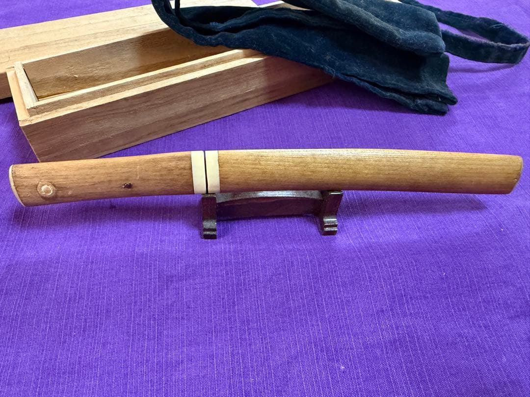 日本刀　合口小刀　短刀　極小（脇差刀装具鍔鐔拵目貫小柄縁頭笄馬針貫級刀白鞘刀剣侍