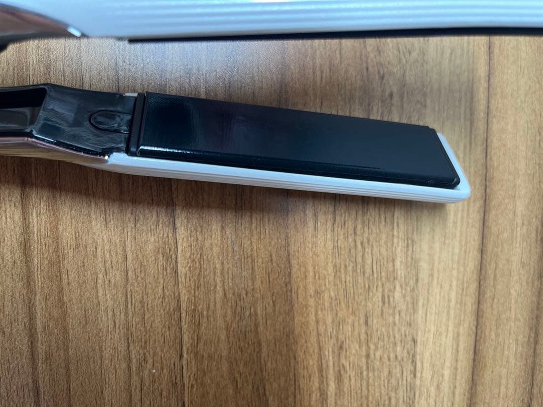 ReFa ストレートアイロン RE-AC02A リファ　半額