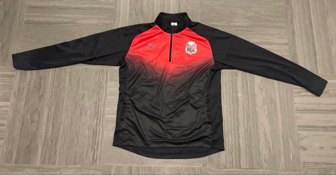 北海道コンサドーレ札幌 支給品 Mizuno ハーフジップ上L 下はおまけ