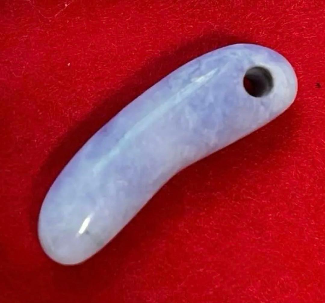 糸魚川翡翠　勾玉　金山谷産　陽春作