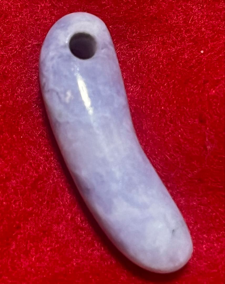 糸魚川翡翠　勾玉　金山谷産　陽春作