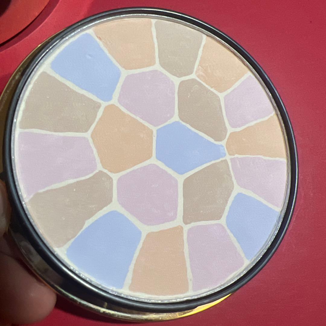 Elegance プレストパウダー II フェースパウダー　難あり？