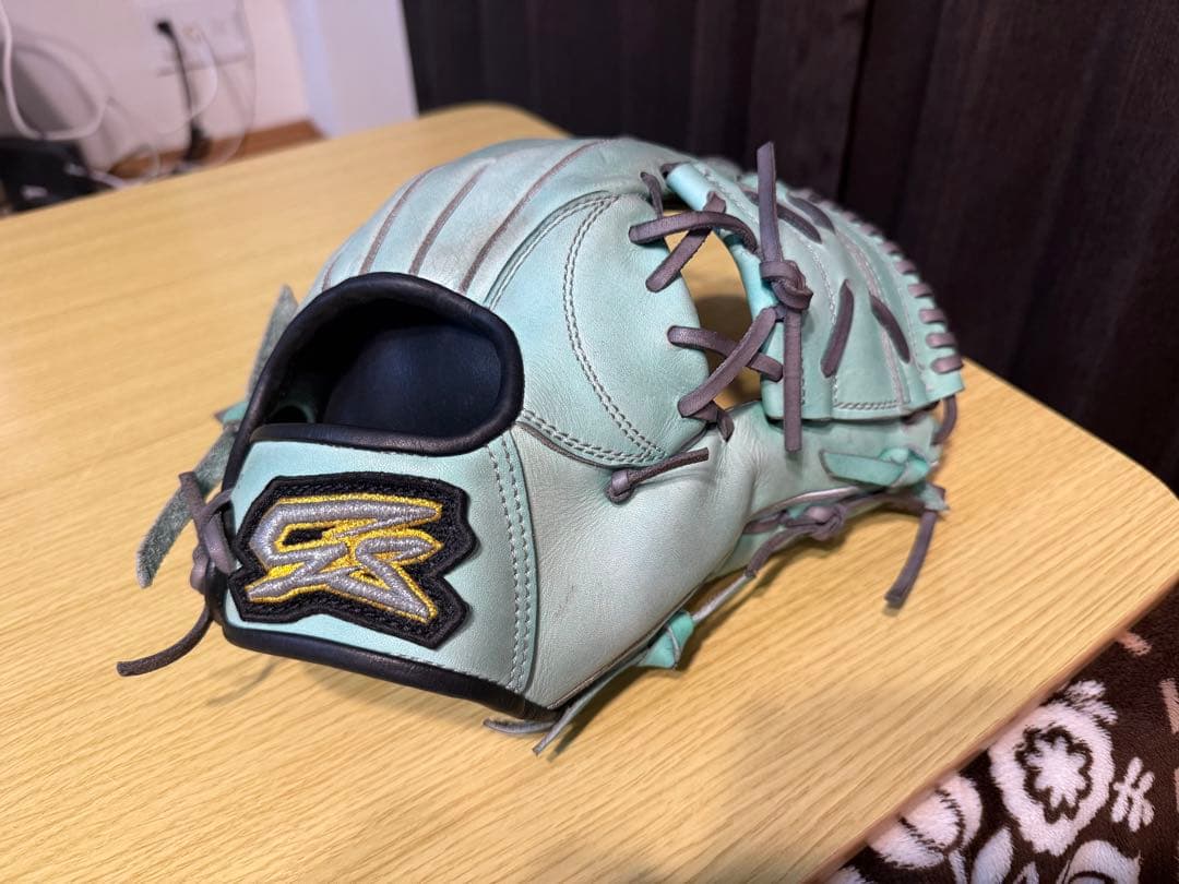 GSグローブ　ゴリラスポーツ　カエル