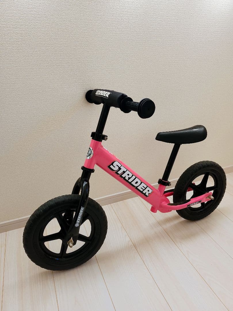 【美品】ストライダー STRIDER スポーツモデル 12インチ ピンク
