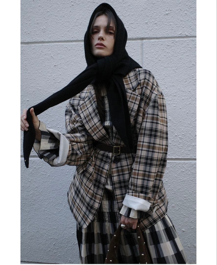 小物 CLANE YAK KNIT TRIANGULAR STOLE