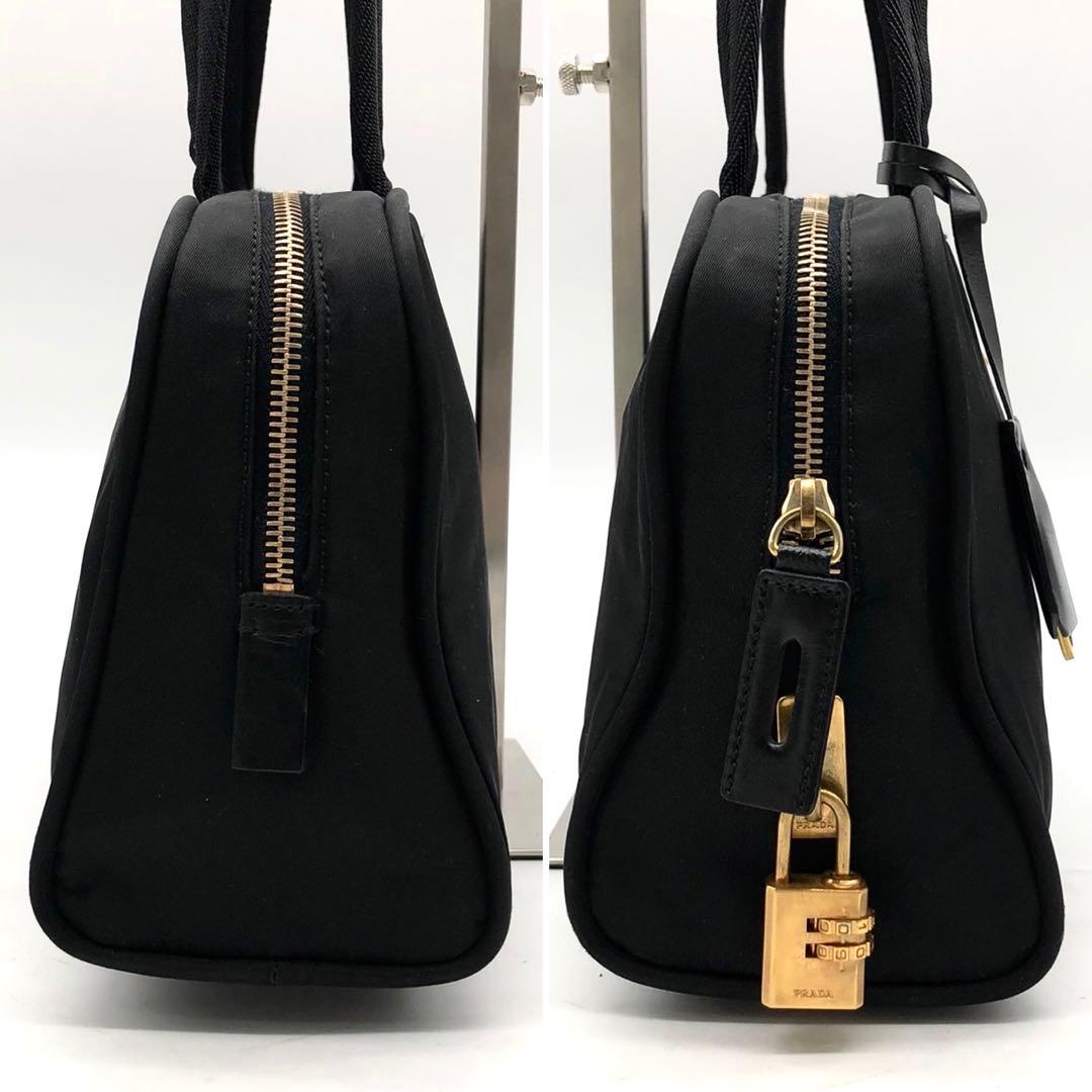 ✨美品・ギャランティ付✨プラダ ハンドバッグ 三角ロゴプレート ナイロン 黒