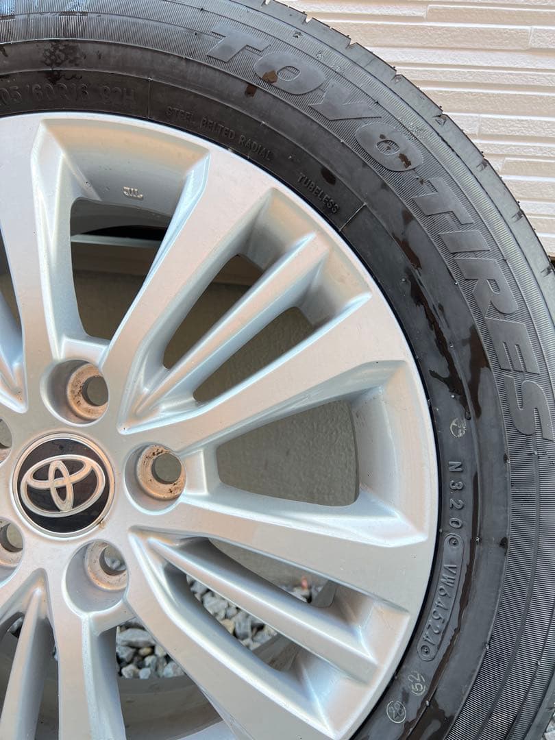 純正ナット付き！ノア 90系 16インチ 205/60r16 4本