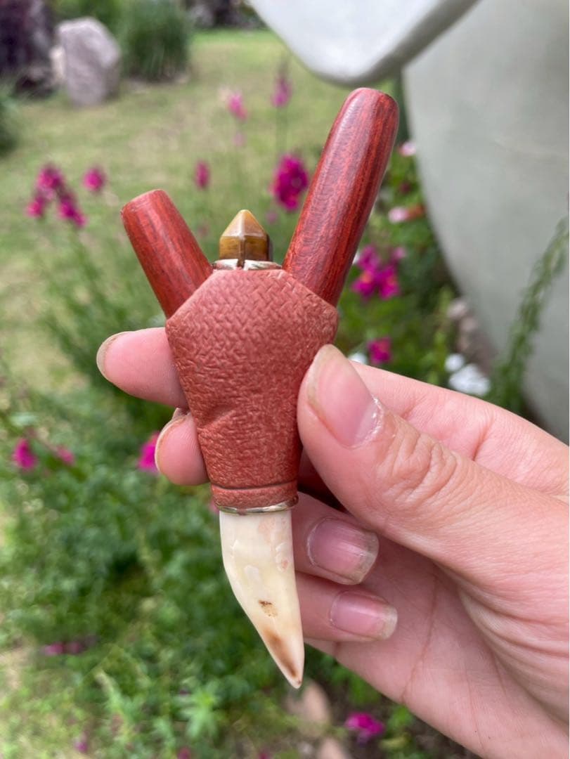 パロサングレ × タイガーアイ ― 精霊と戦士の守護を宿すクリペ