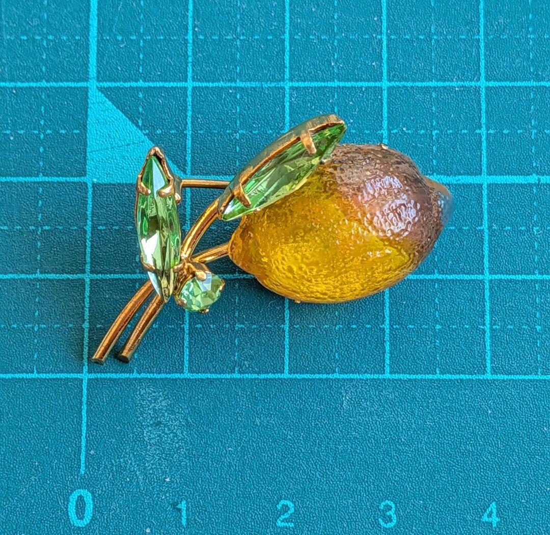 【訳あり】AUSTRIA製 フルーツガラス レモン ブローチ ヴィンテージ