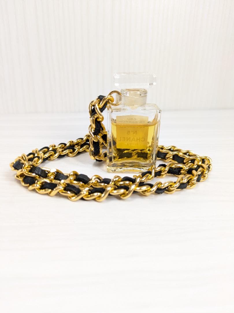 シャネル　Ｎ°5　オードパルファム　ミニボトル　ネックレス