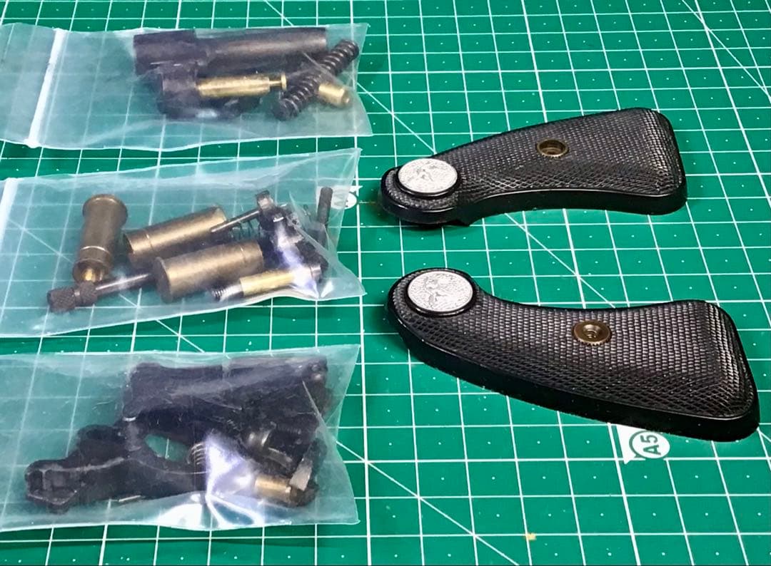 トイガン用パーツセット　MGC COLT ディテクティブ用　 内装パーツ一式