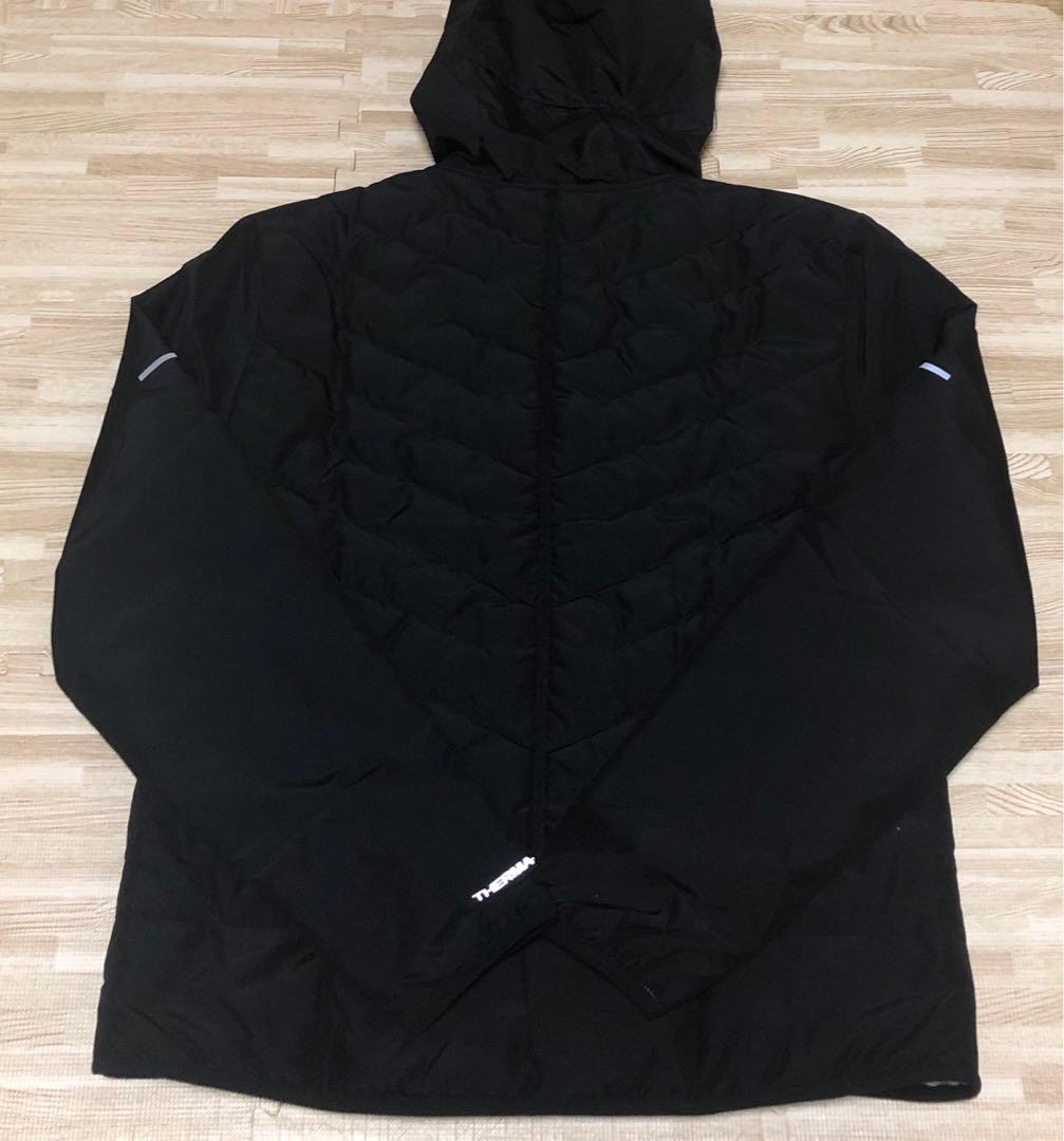 ナイキエアロレイヤー　ジャケット新品