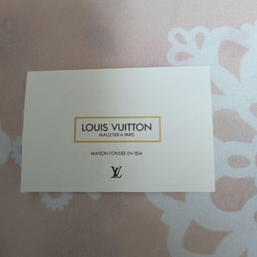 ルイヴィトン　モノグラムハンカチスカーフ　シルク100%LOUISVUITTON