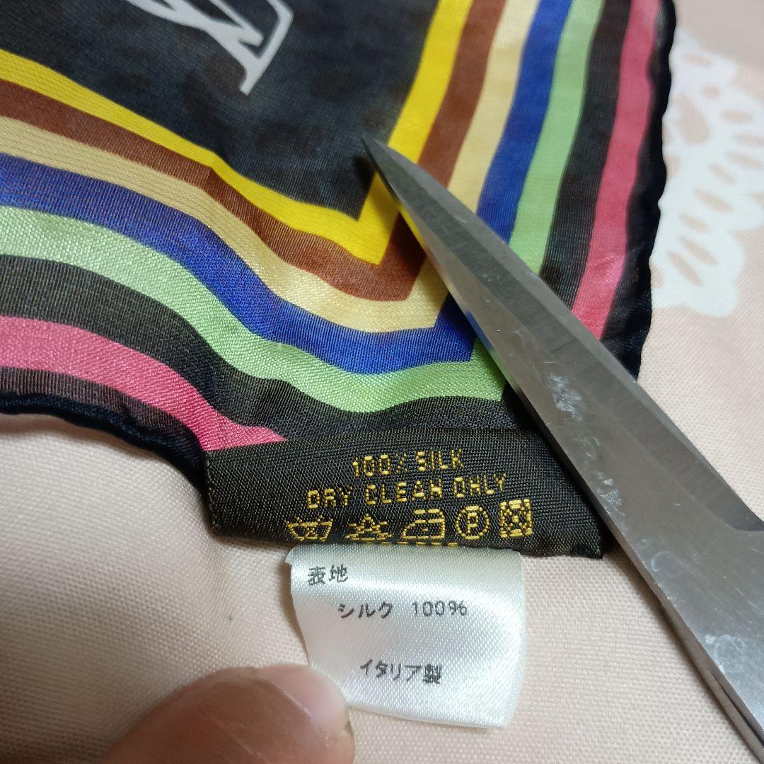 ルイヴィトン　モノグラムハンカチスカーフ　シルク100%LOUISVUITTON