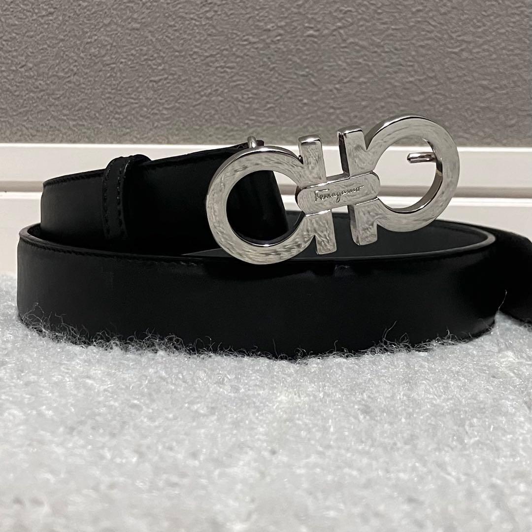 フェラガモ［ガンチーニ］ベルト　シルバー金具　ブラック　レザー　レディース