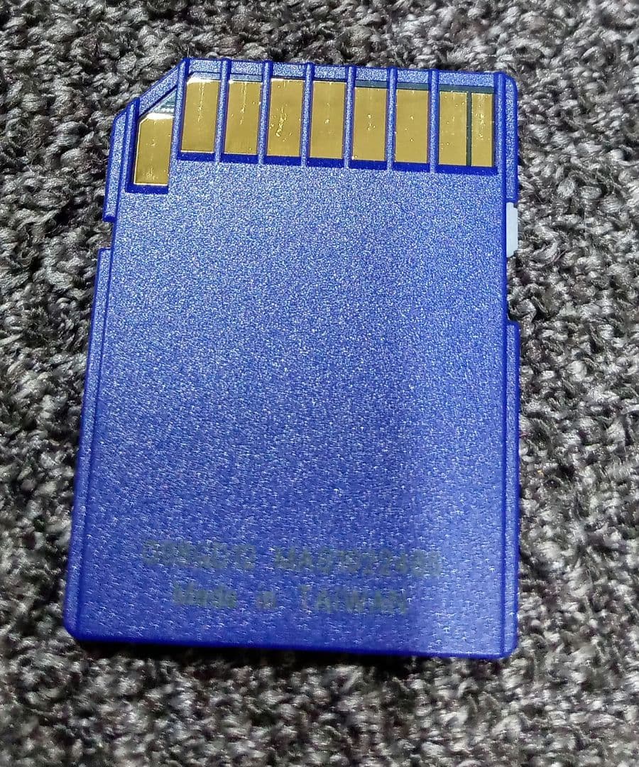 Nikon　COOLPIX L28　コンパクトデジタルカメラ　SDカードポーチ付