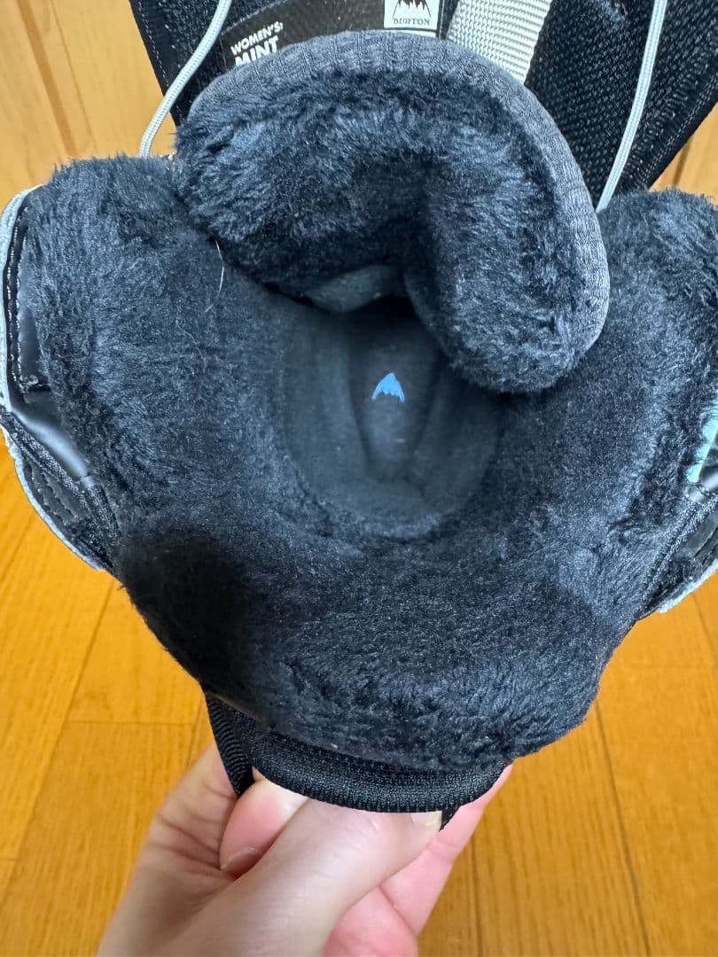 2022 美品 BURTON MINT 22cm グラトリ 女子 ブーツ