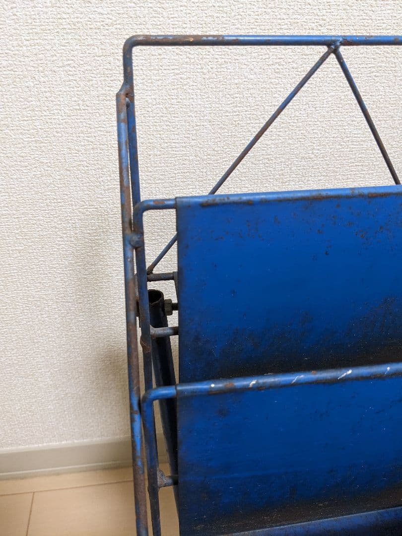 昭和レトロ　ブックスタンド　ブルー　昔、病院や床屋、喫茶店にありました