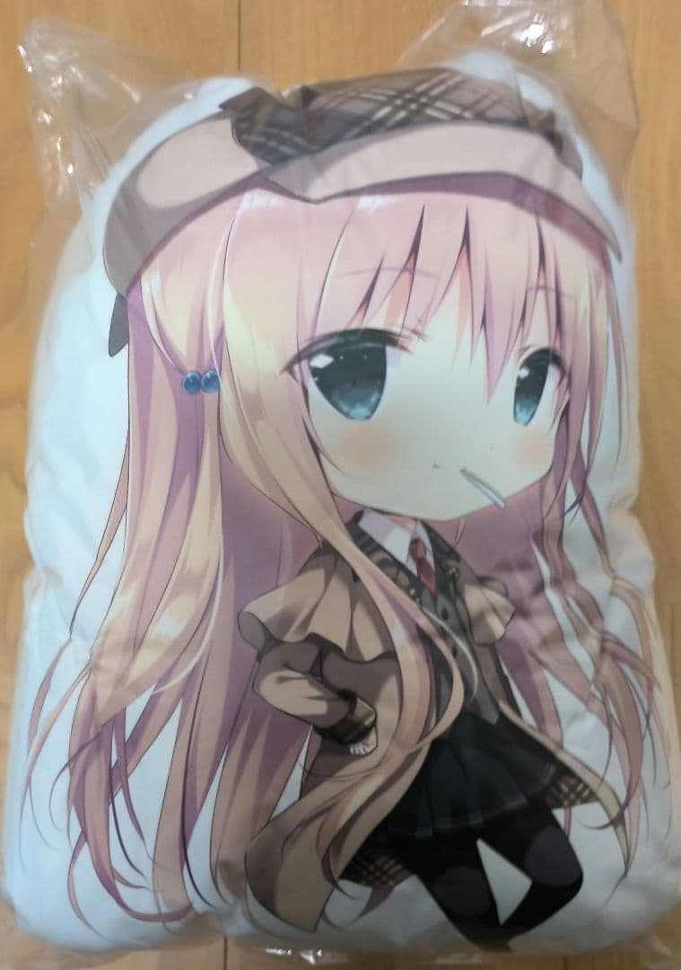 さくらの雲*スカアレットの恋　所長ダイカットクッション　きゃべつそふと しらたま