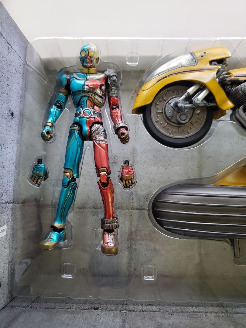 シ*ン様 お値下げ。S.I.C. Kikaider Vol.11 キカイダー&サ