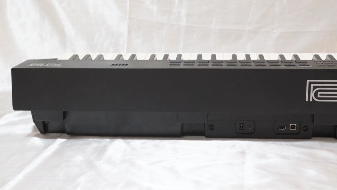 ROLAND ローランドRD-88 ステージピアノ