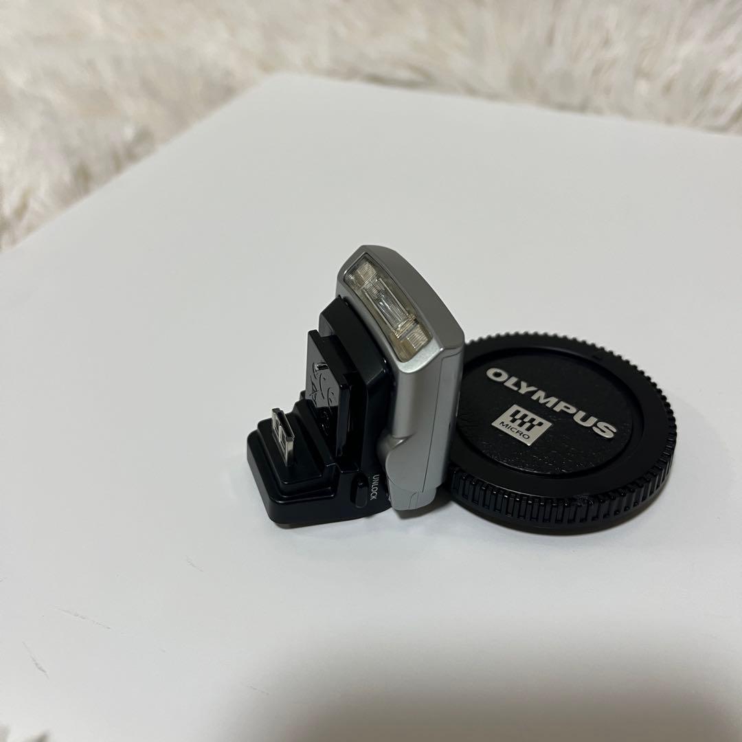 【極美品】OLYMPUS E-PL5 ダブルレンズ ミラーレス ストロボ付き