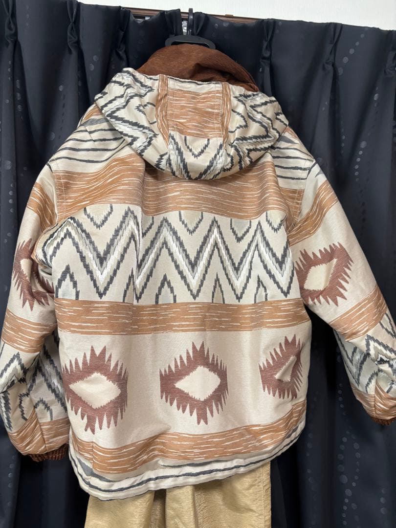 超お買い得！早い者勝ち。ゴールドウィン　スキーウェアメンズ　上下　グローブ付