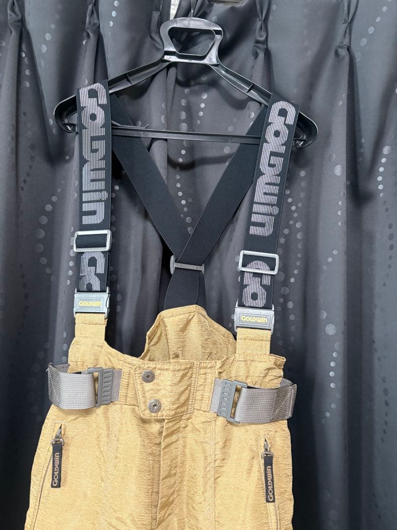 超お買い得！早い者勝ち。ゴールドウィン　スキーウェアメンズ　上下　グローブ付