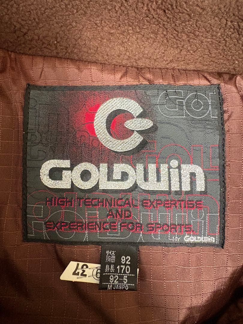 超お買い得！早い者勝ち。ゴールドウィン　スキーウェアメンズ　上下　グローブ付