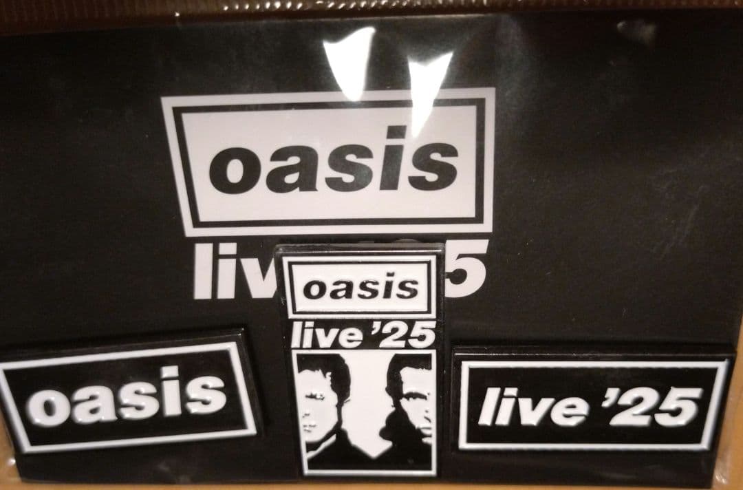 oasis live '25 限定ピンバッチセット